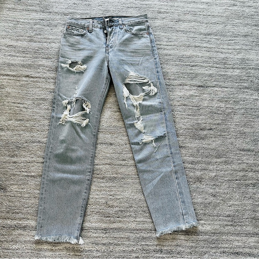Levi’s Wedgie Distressed Straight Stretch Jeans Size 25